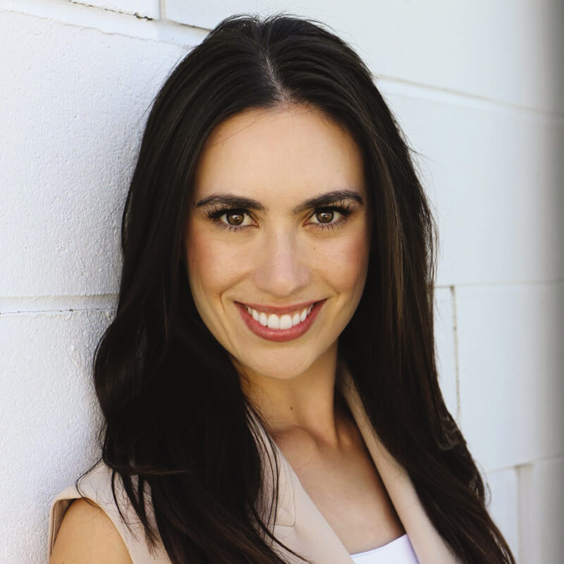 MacMillanL_portrait-2